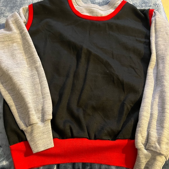 Black running sweater - Picture 6 of 9